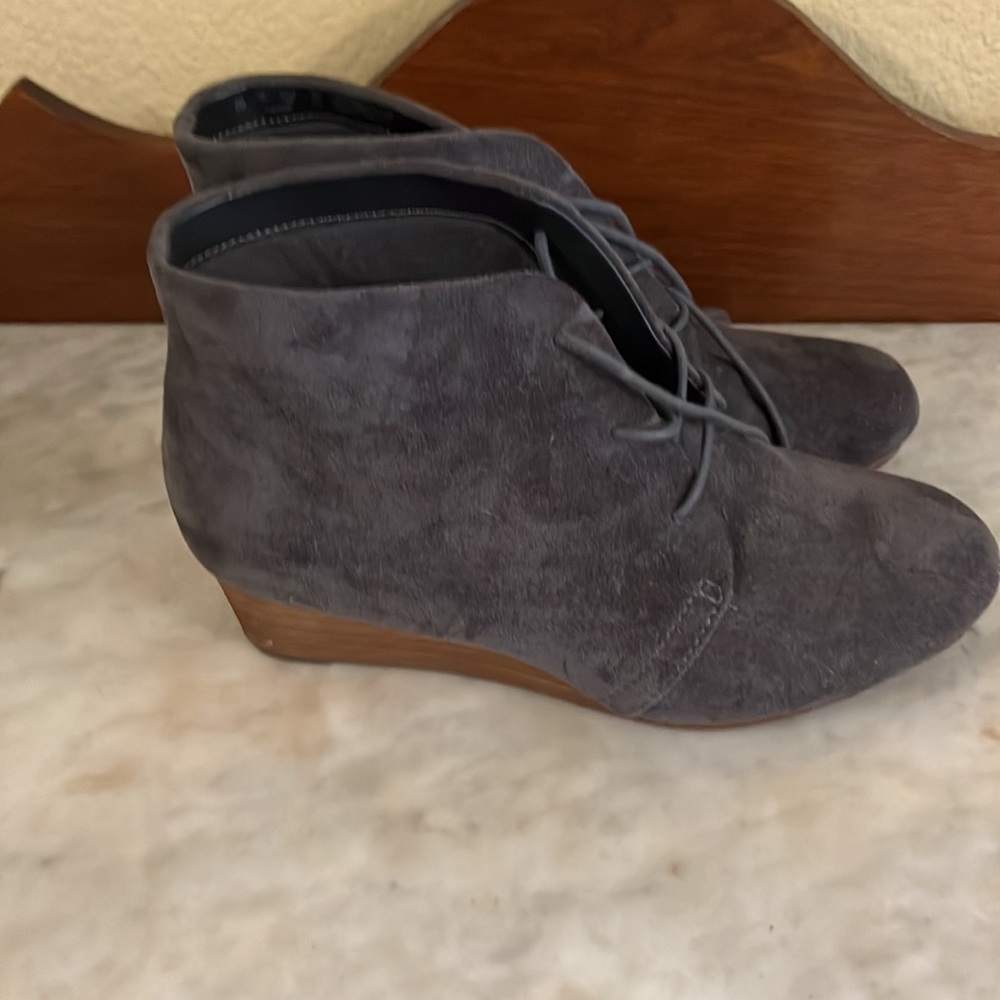 Dr. Scholl’s-Be Energized Foam Technology-Faux Grey Suede Boots-Size-9